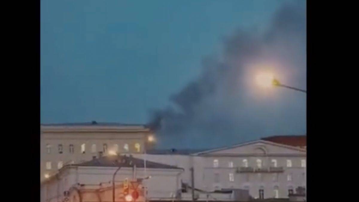 Rusya Savunma Bakanlığı binasında yangın çıktı