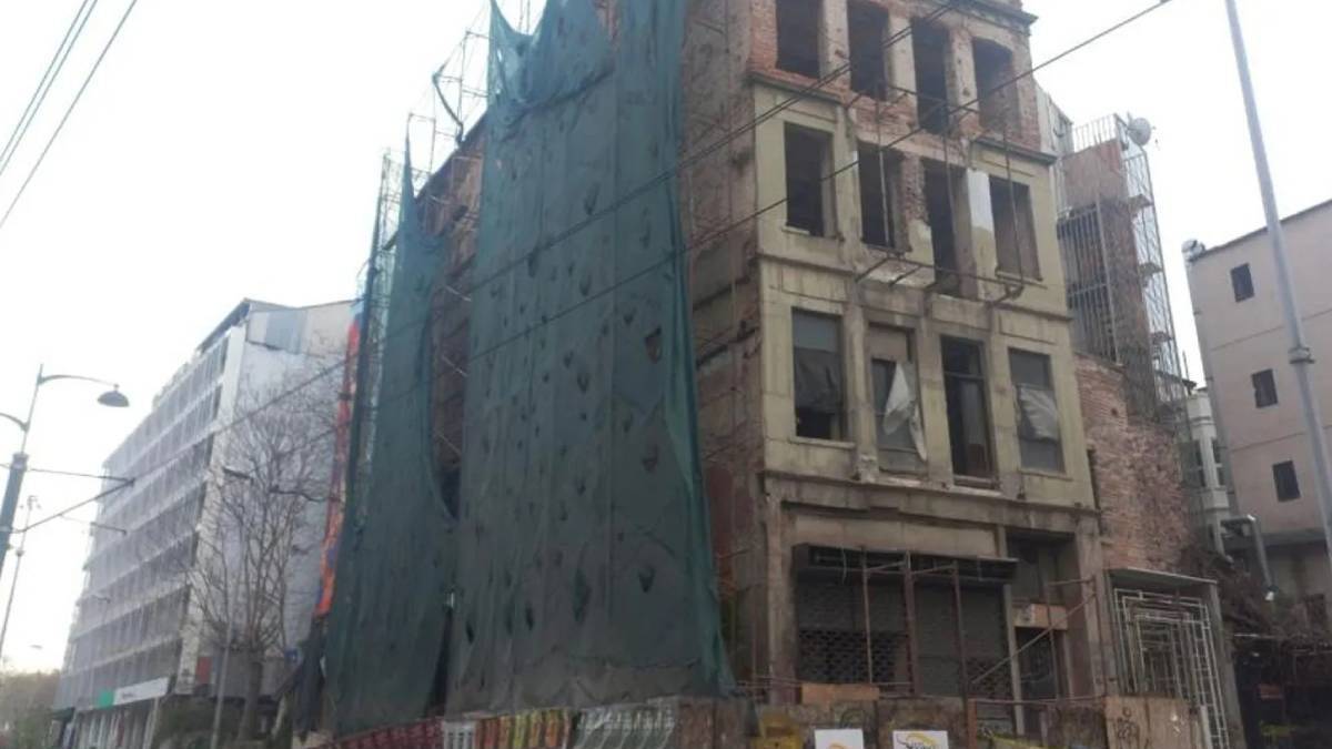 Karaköy'de bina mı çöktü? Çöken bina nerede? Hangi bina çöktü?