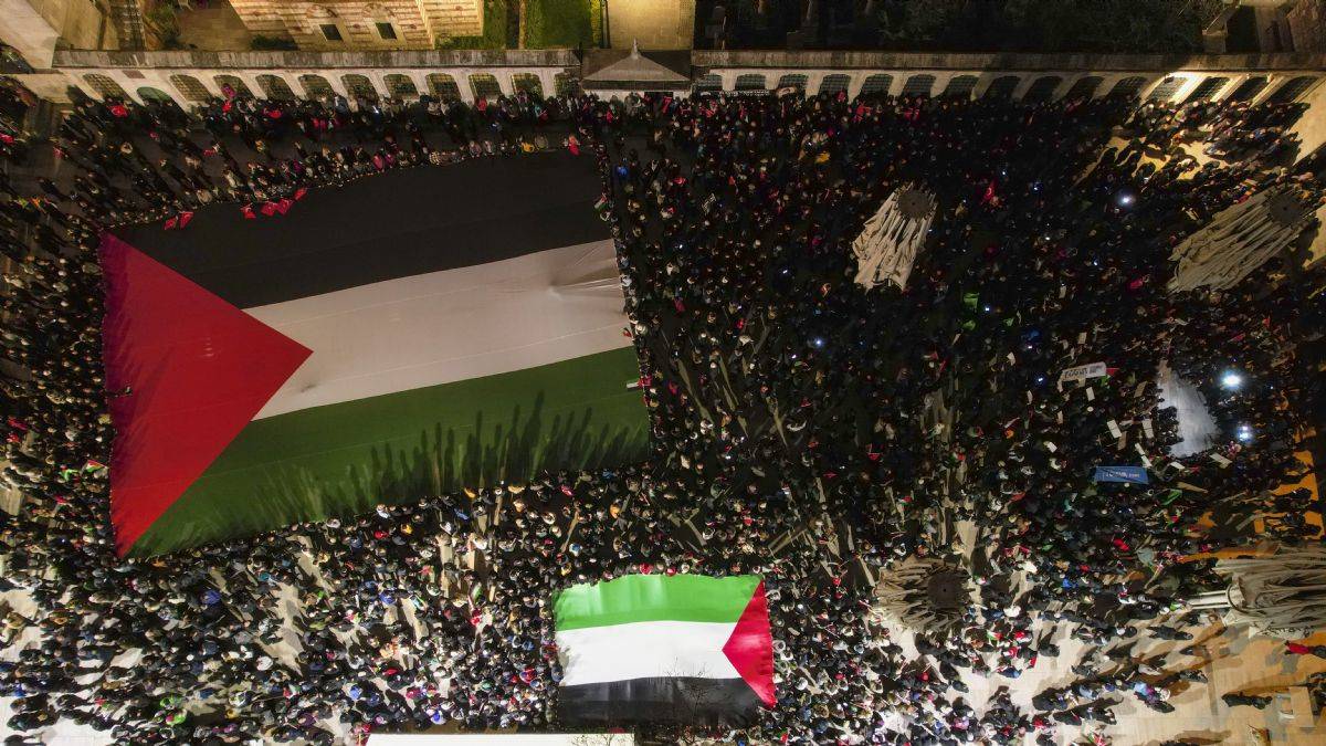 On binlerden Filistin’e destek mesajı