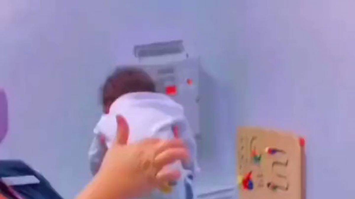 Yeni doğan bebeklerde Galant Refleksi