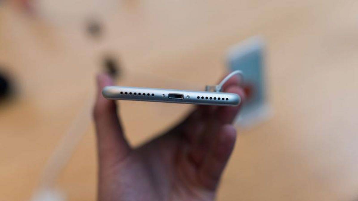 FBI: Halka açık şarj istasyonları kötü amaçlı yazılım bulaştırıyor