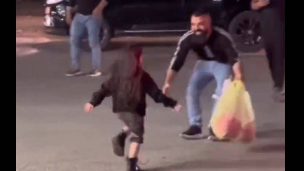 Filistinli babanın 4,5 yıl esaretten sonra ilk kez kızına sarıldığı anlar