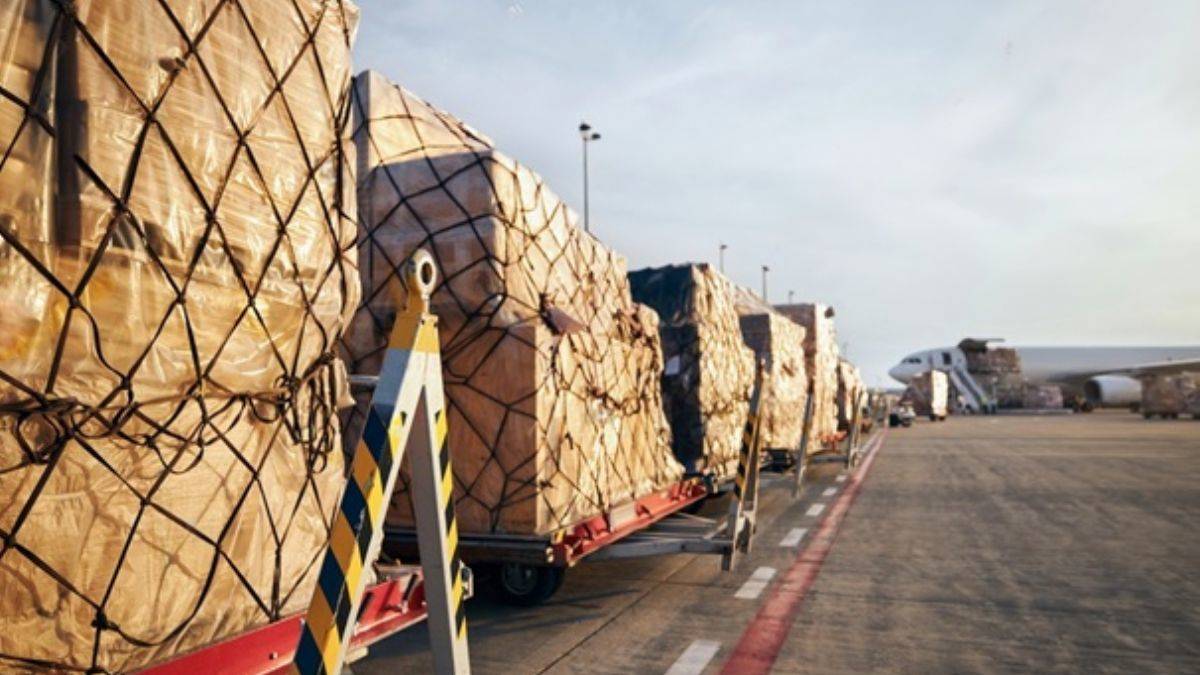Havayolu Taşımacılığı Nedir ve Neden Önemlidir?