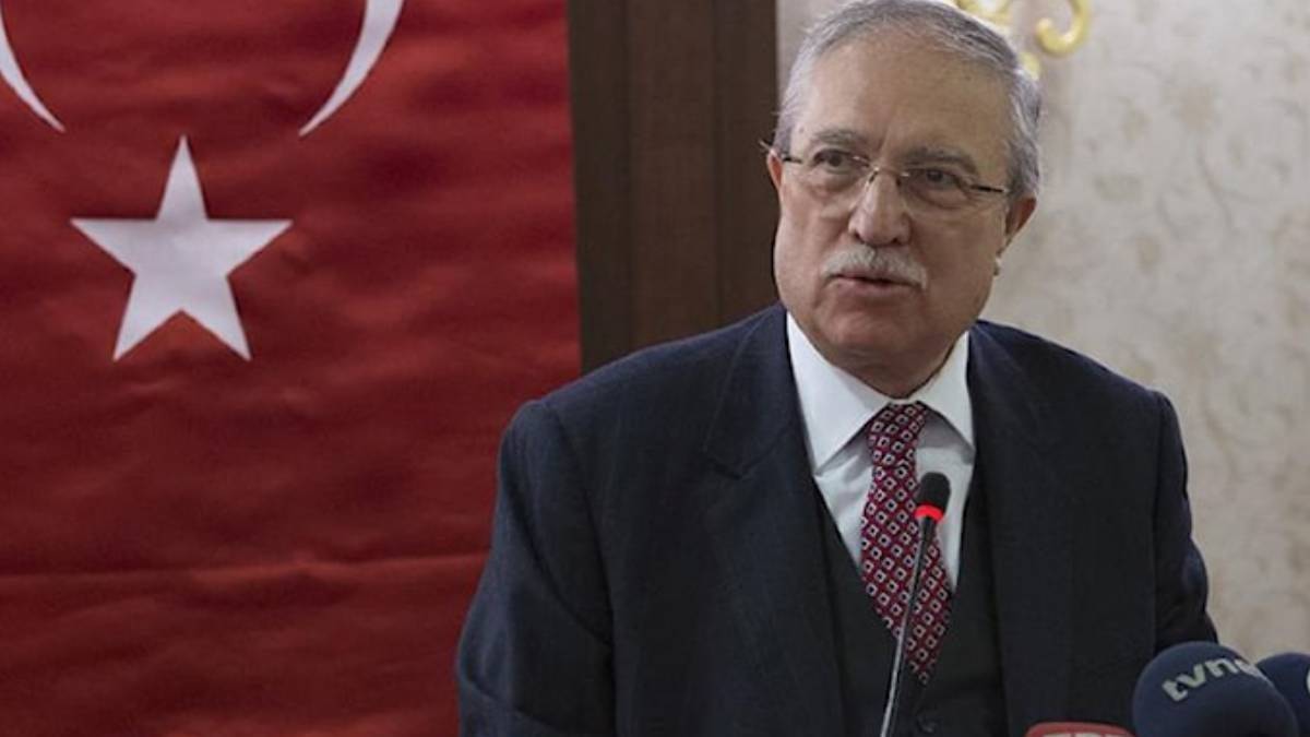 İsmail Alptekin kimdir?