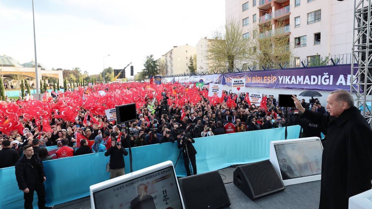 Erdoğan'ın Diyarbakır mitingine kaç kişi katıldı? 14 Nisan AK Parti Diyarbakır mitingine kaç bin kişi var?