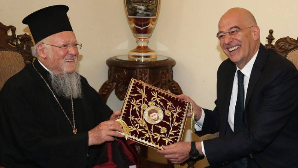 Yunan Bakan Nikos Dendias’tan Gökçeada'da Türkiye mesajı