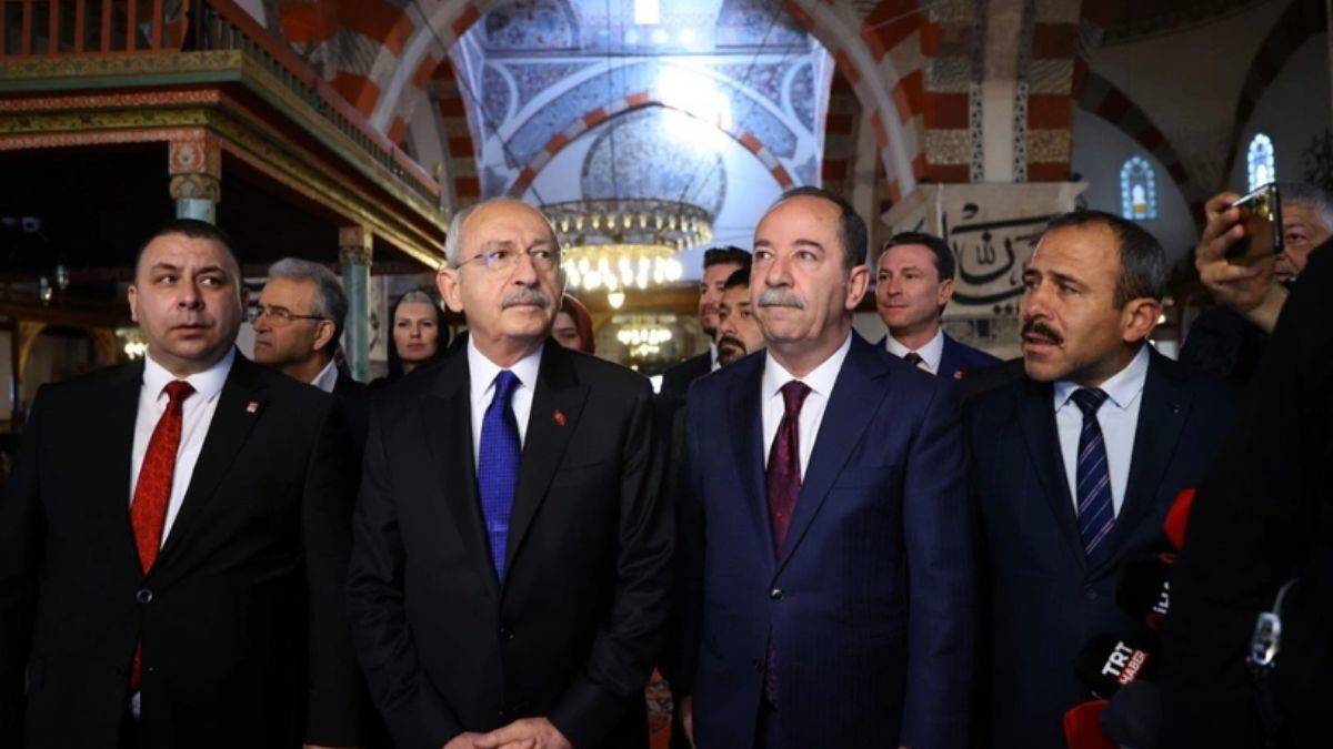 Kemal Kılıçdaroğlu Edirne'de Eski Cami'yi ziyaret etti