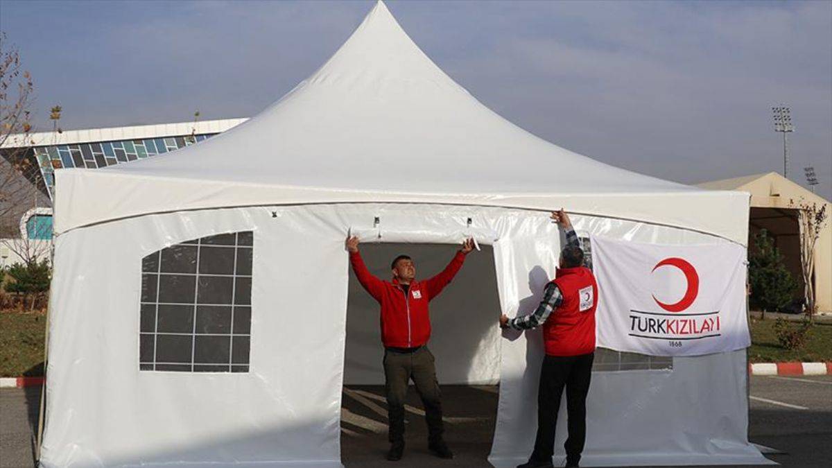 Fuat Oktay: Çadır satılmasına üzüldük