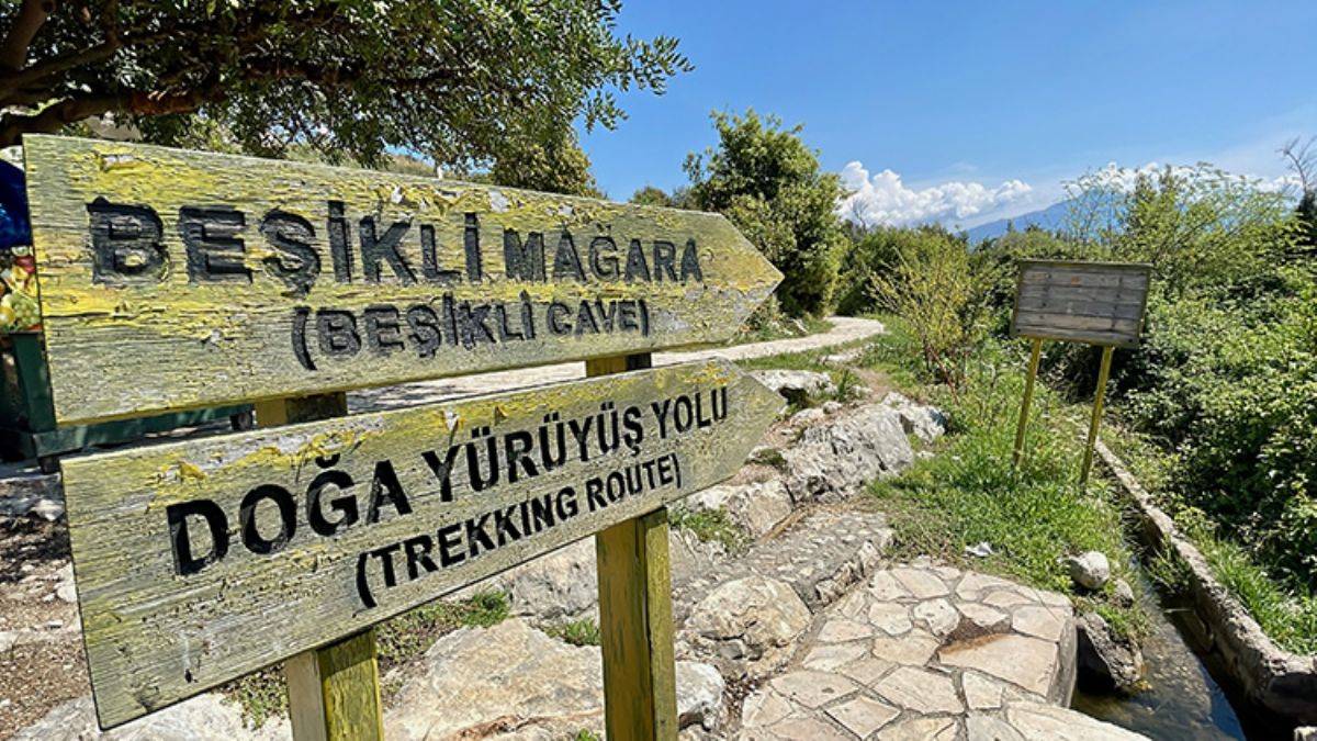 Titus Tüneli ve Beşikli Mağara'ya giden yol sessiz