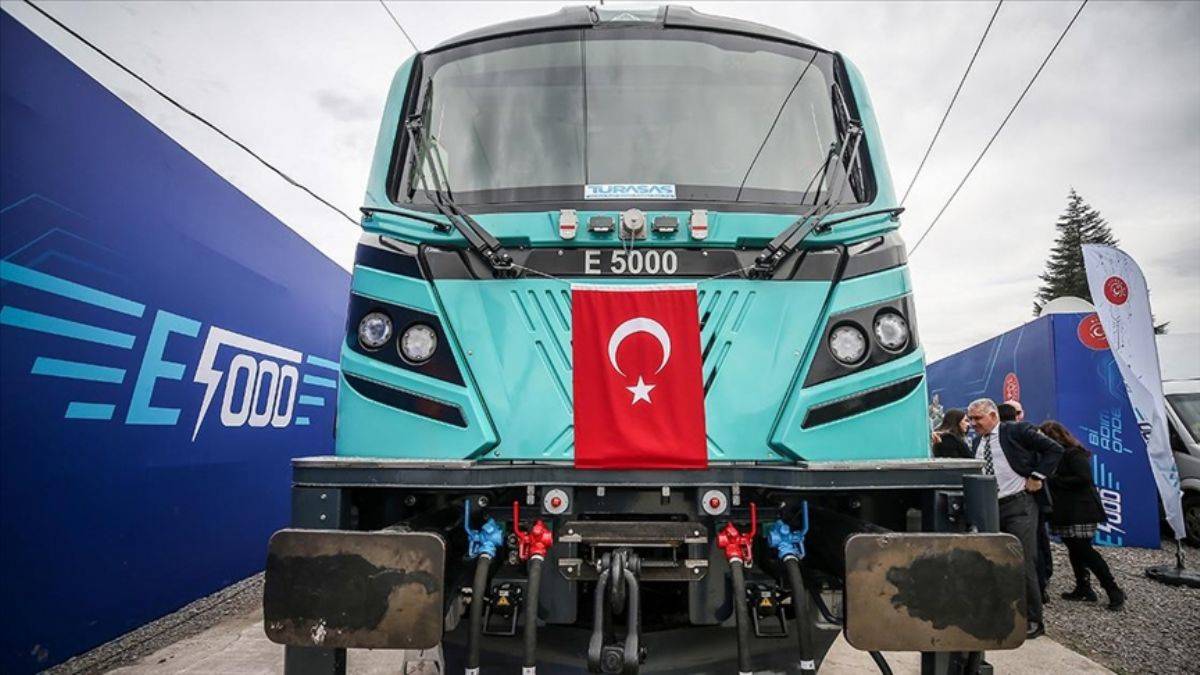 Türkiye'de ilk; TCDD'nin raylardaki büyük hamlesi E5000