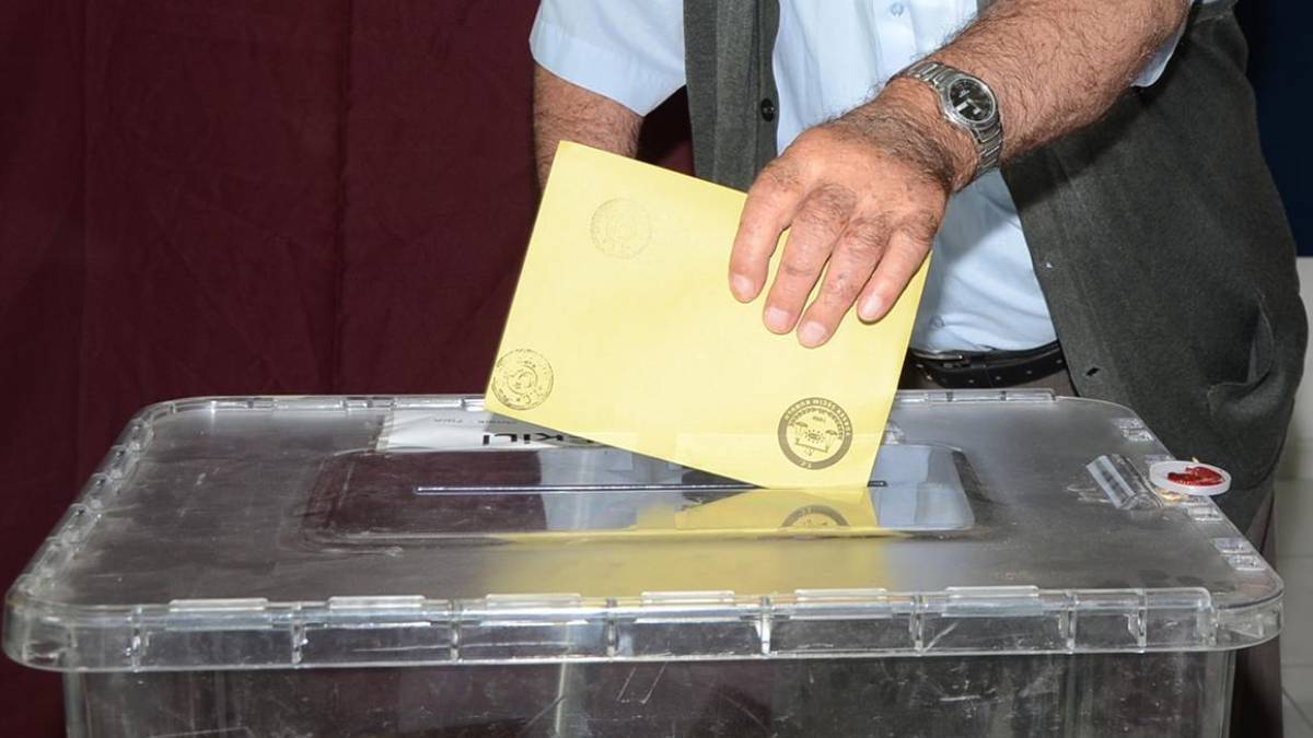 2023 Ankara'da kaç kişi oy kullanacak? 14 Mayıs seçiminde Ankara'da kaç milyon kişi oy verecek?