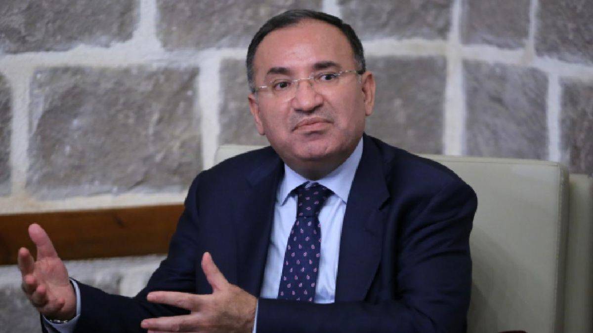 Bakan Bozdağ: Yapamayacakları ne varsa vadediyorlar