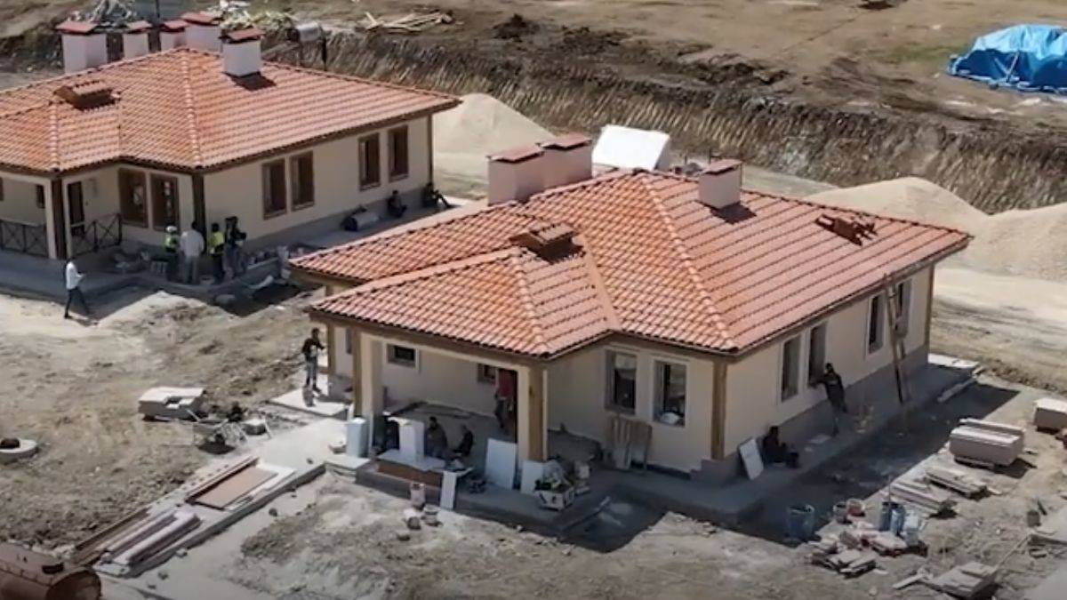 Bakan Kurum paylaştı: Bayramda teslim edilecek