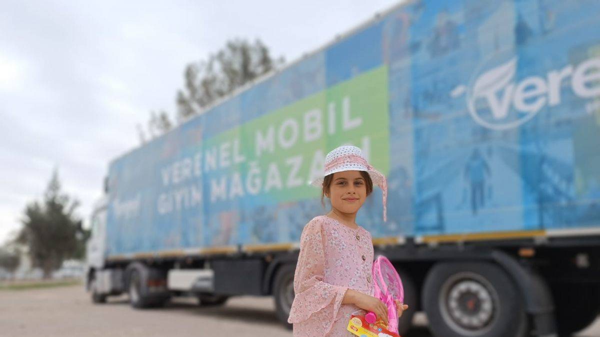 Verenel Mobil Giyim Mağazası Deprem Bölgelerinde