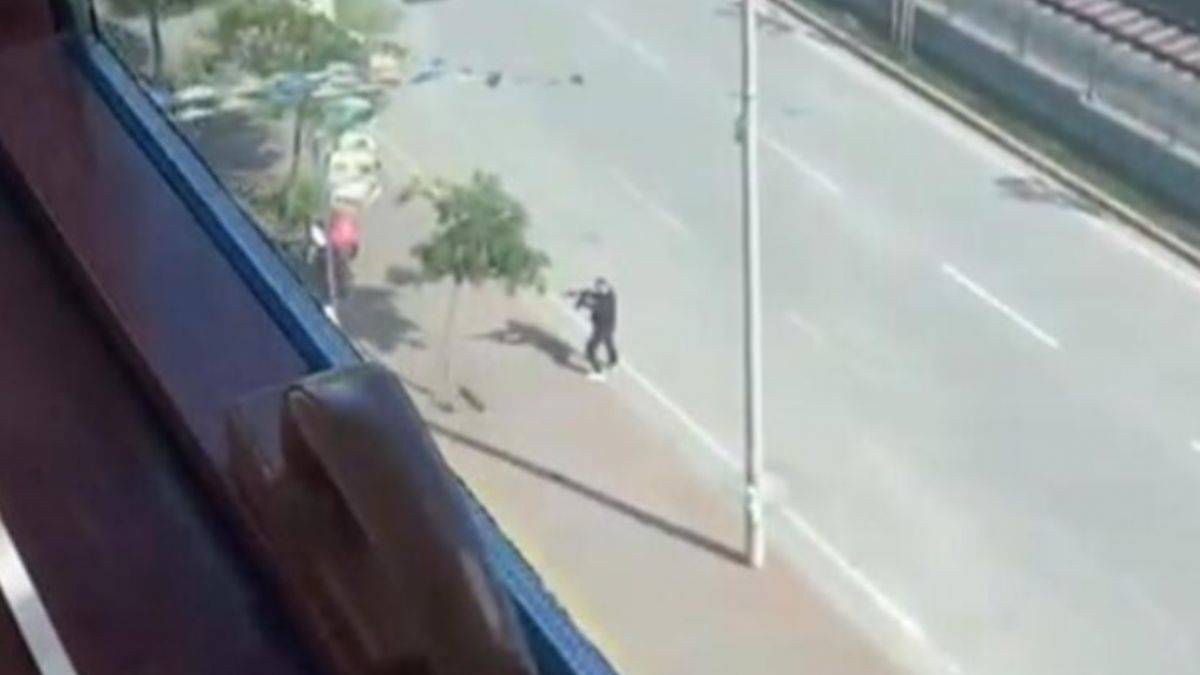 AK Parti ilçe binasına saldırı: 'Atatürk için yaptım'