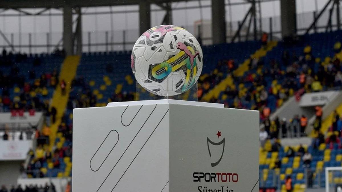 Bugün hangi takımın maçı var? 22 Nisan Cumartesi kimin maçı var? Fenerbahçe ve Galatasaray'ın maçı bu akşam mı?