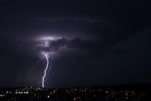 Meteorolojiden gök gürültülü sağanak uyarısı