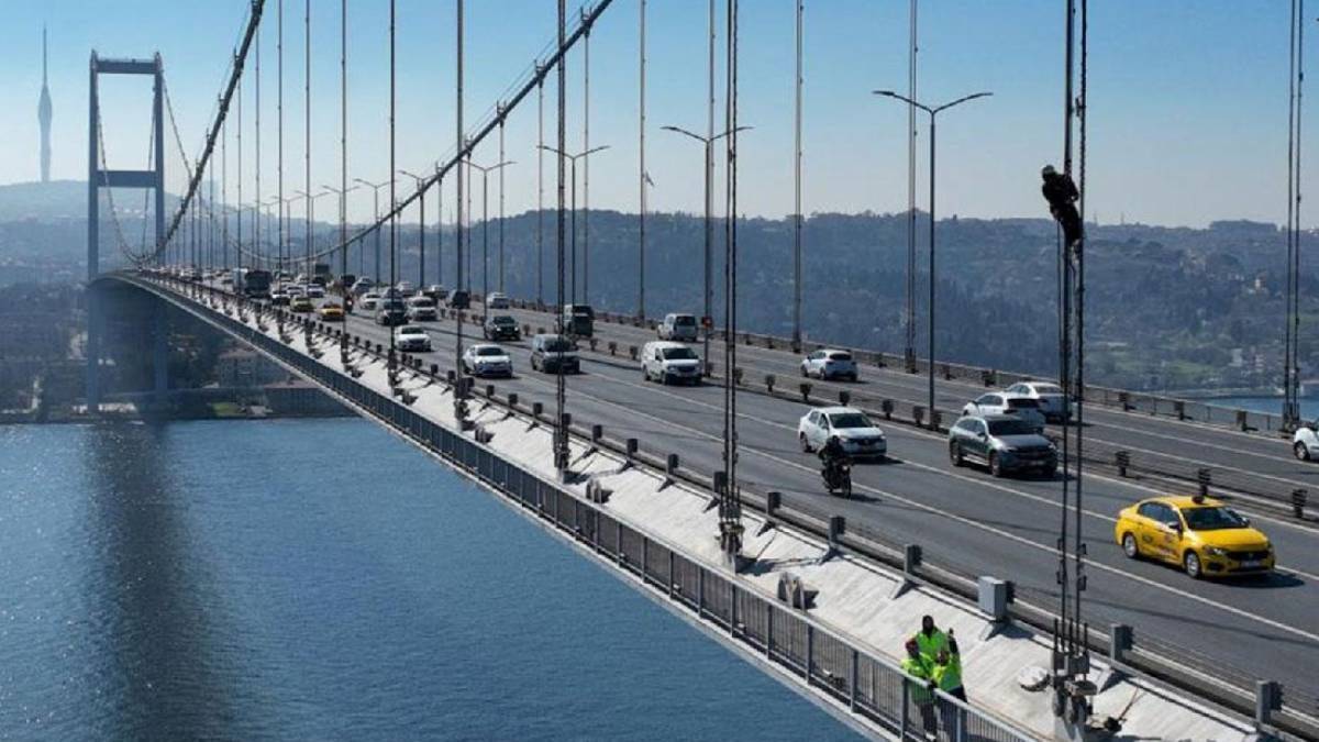 15 Temmuz Şehitler Köprüsü ve FSM 23 Nisan gece 12'den sonra bedava mı? Bayramın 3. gününden sonra 24 Nisan'da köprüler saat kaça kadar bedava?