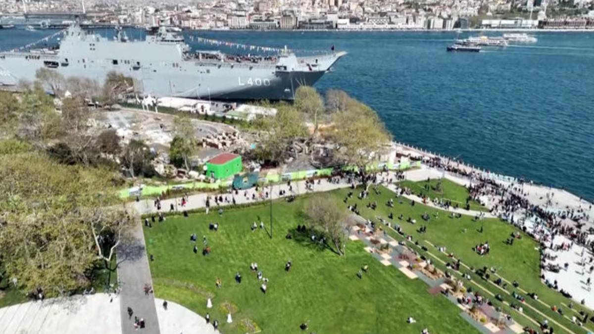 TCG Anadolu'yu kaç kişi ziyaret etti?