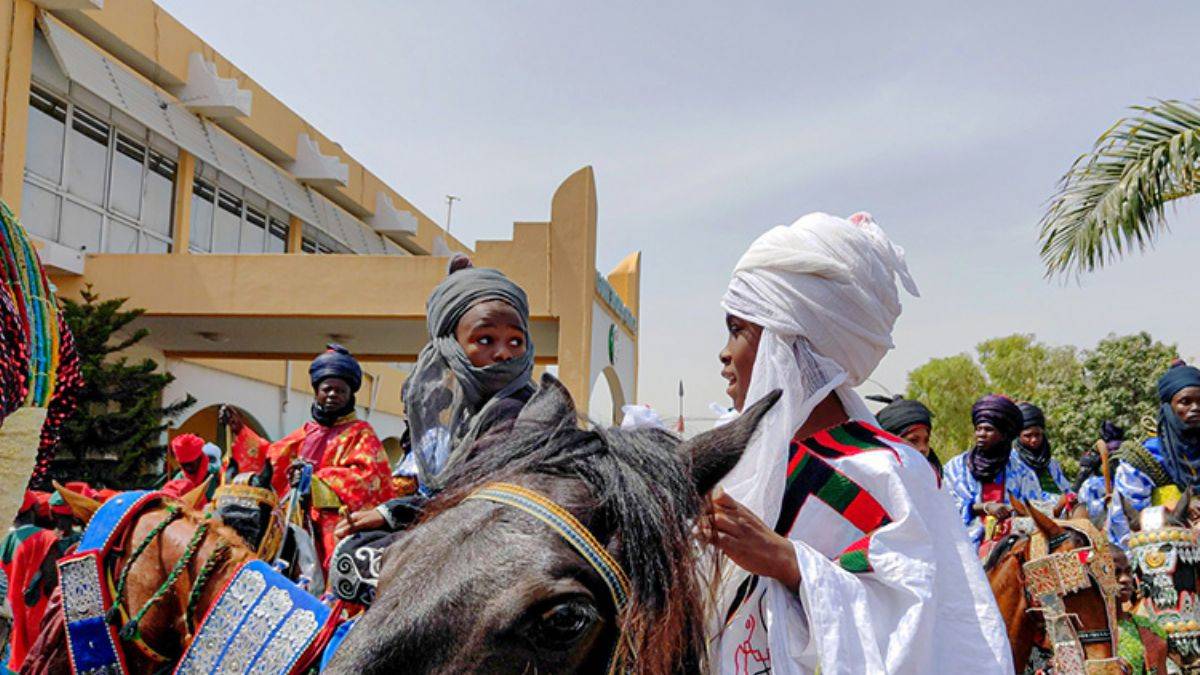 Afrika'daki Hausa kraliyetinin simgesi: Rawani