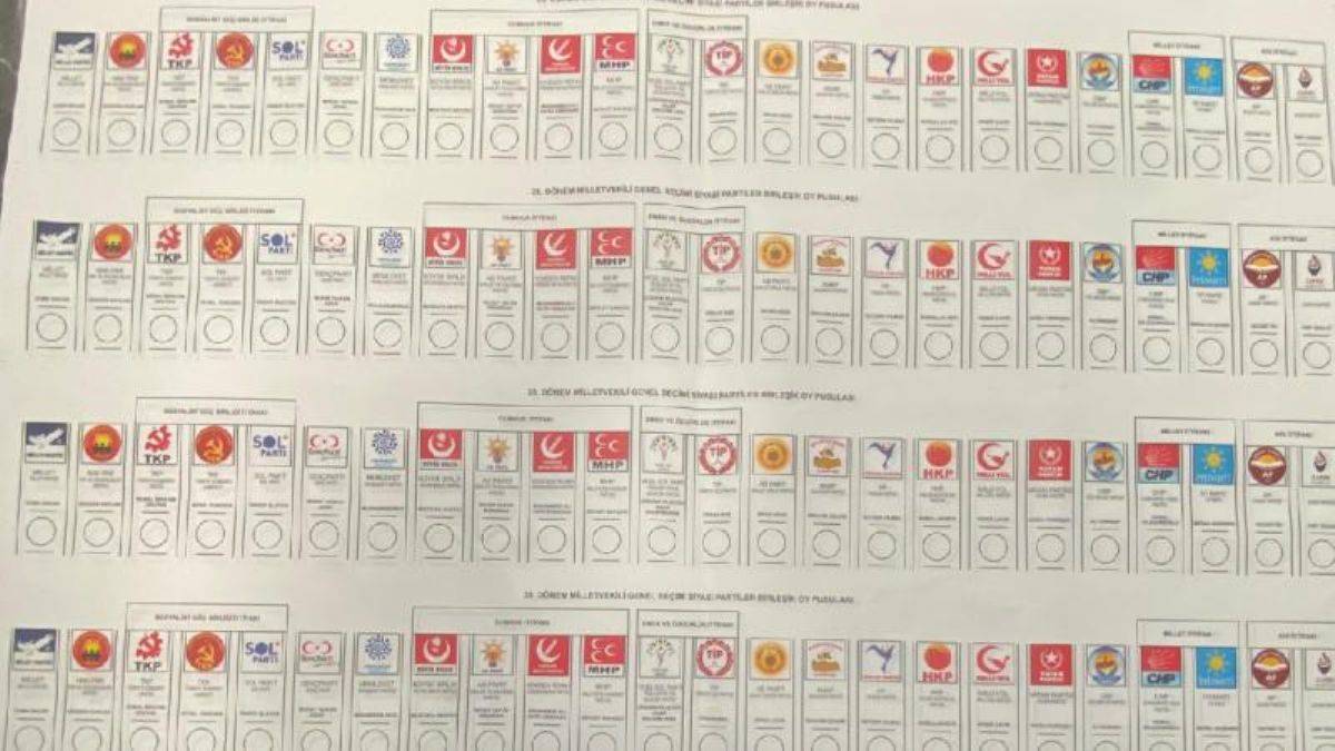 Oy verirken dikkat; 9 farklı boyda oy pusulası var