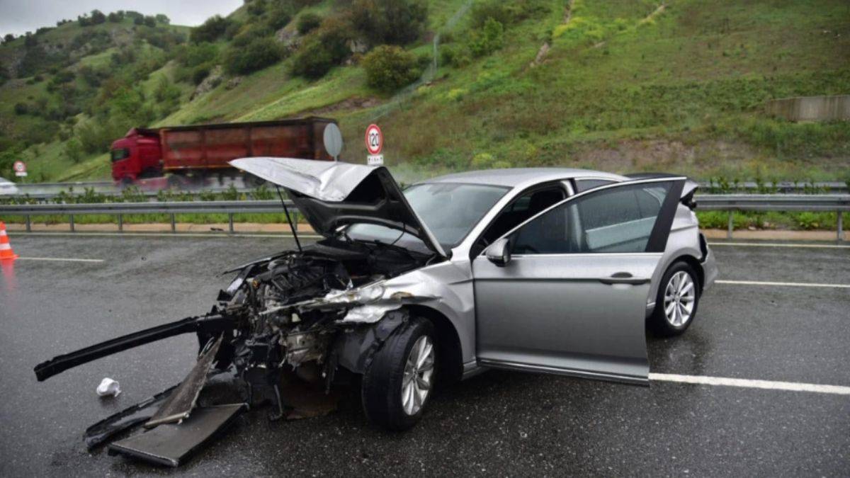 AK Parti milletvekili Canbey trafik kazası geçirdi