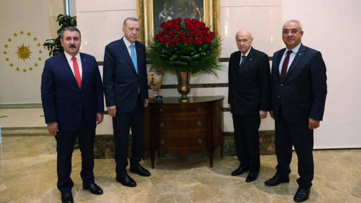 Bahçeli, Destici ve Aksakal'dan Erdoğan'a 'geçmiş olsun' ziyareti