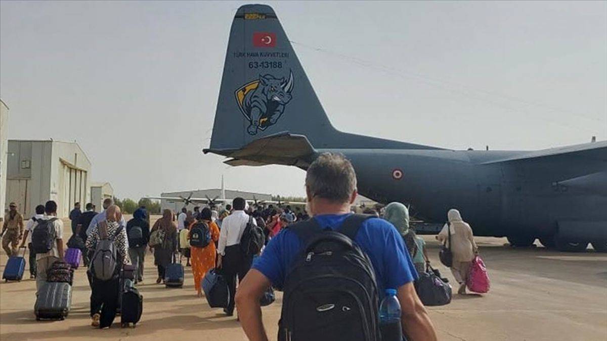 Sudan ordusundan Türk tahliye uçağına saldırıyla ilgili açıklama