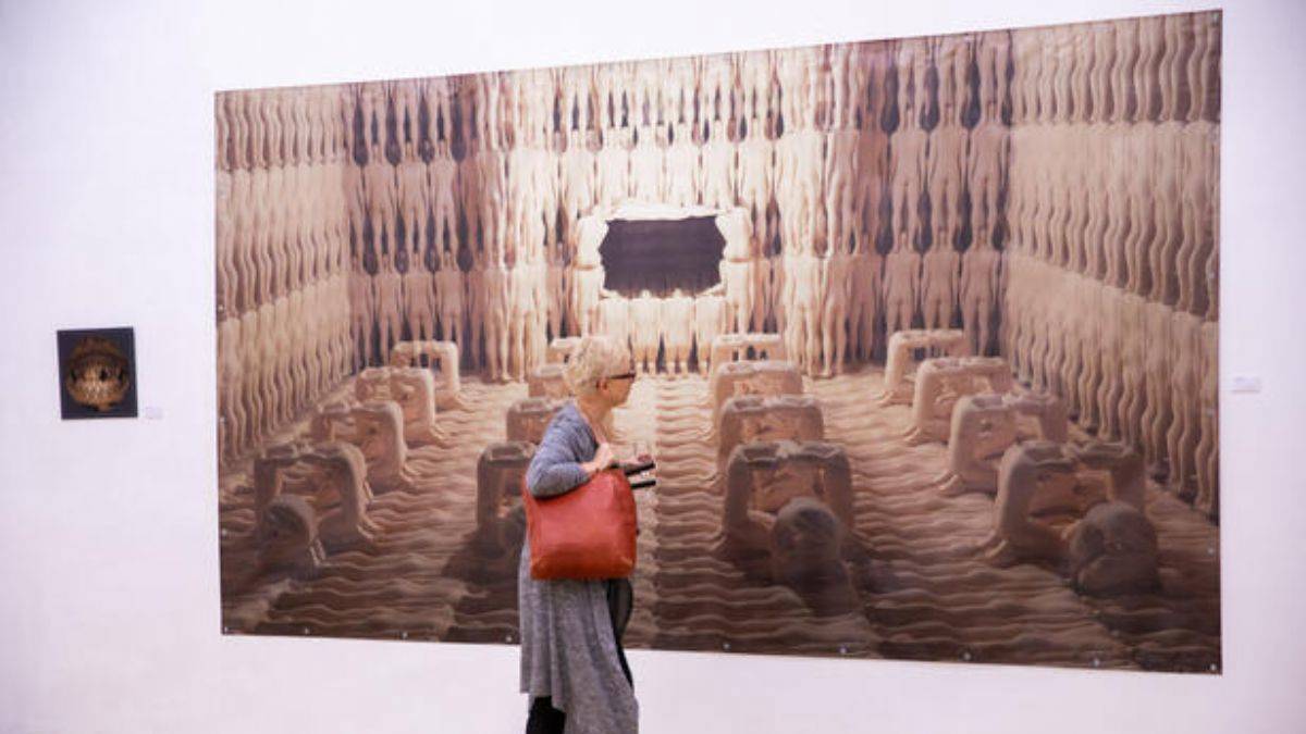 Macar sanatçıların eserleri depremzedelere destek oldu