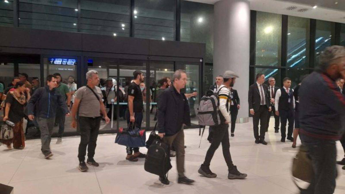 ABD’nin Sudan’da organize ettiği ilk tahliye konvoyu Port Sudan’a ulaştı