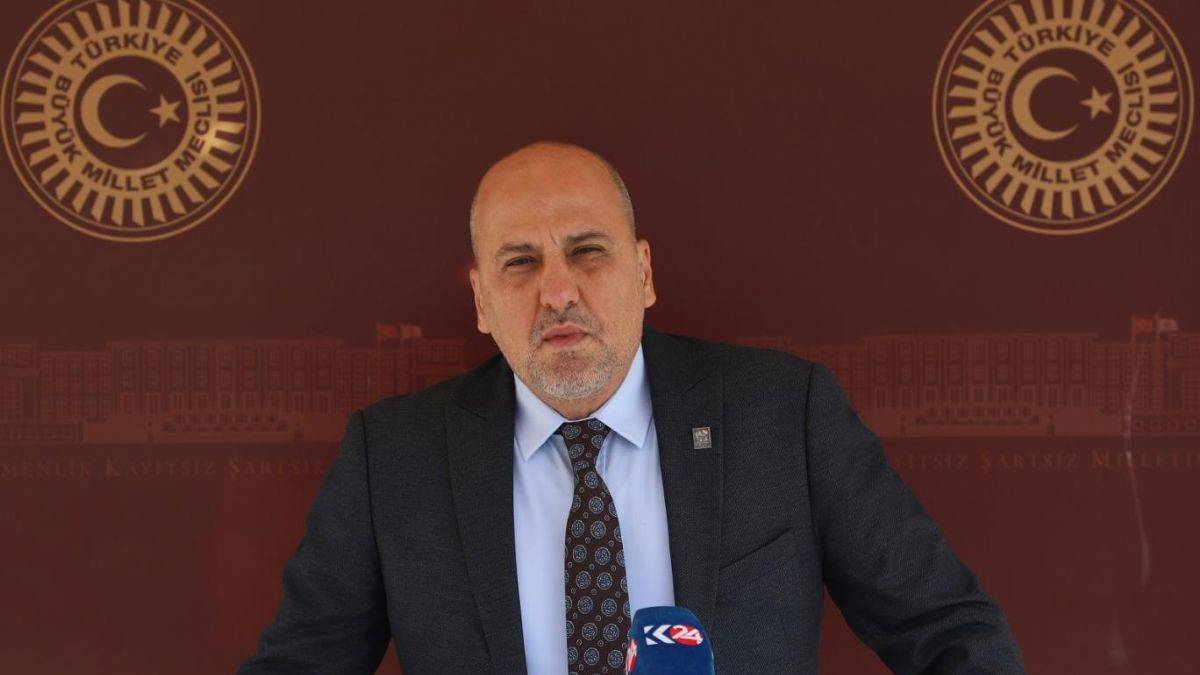 TİP'li vekil Ahmet Şık HDP'den özür diledi