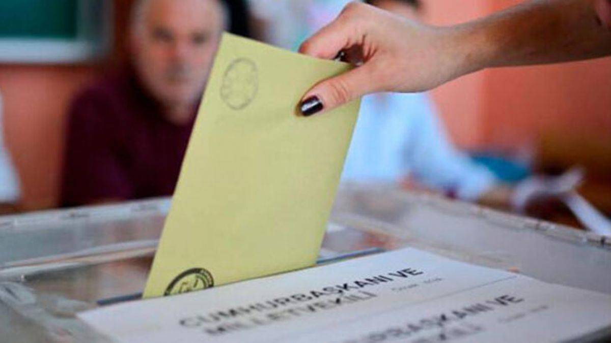 Yurt dışında 4 günde oy kullanan sayısı 500 bini geçti