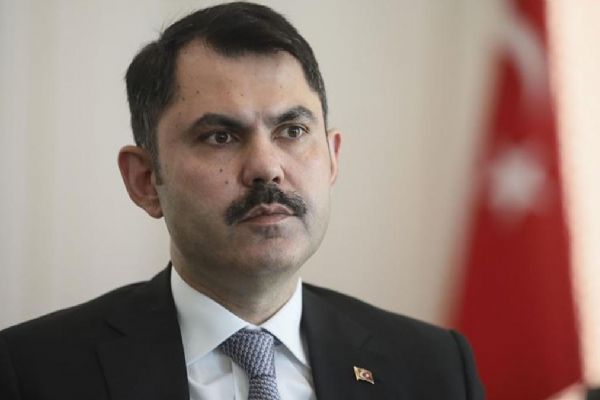 Bakan Murat Kurum'dan örnek davranış! Depremzede çocuklarla futbol maçı yapacak