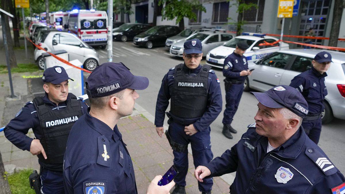 Sırbistan'da okula silahlı saldırı: 9 kişi öldü