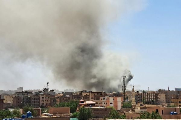 Sudan'da ordu ve HDK, Türkiye'nin Hartum Büyükelçiliği konvoyuna saldırıda birbirini suçladı