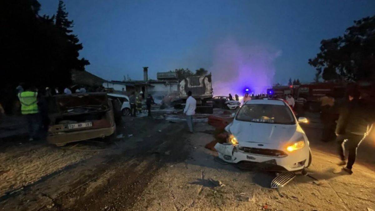 Hatay'da katliam gibi kaza: 12 ölü, 3'ü ağır 31 yaralı