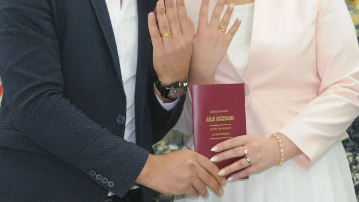 Ortak banka hesabı evliliği uzatıyor