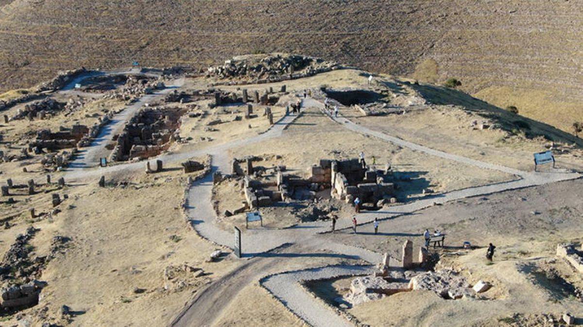 Zerzevan Kalesi ve Mithras Kutsal Alanı, UNESCO Dünya Mirası Listesi'ne girmeye hazırlanıyor