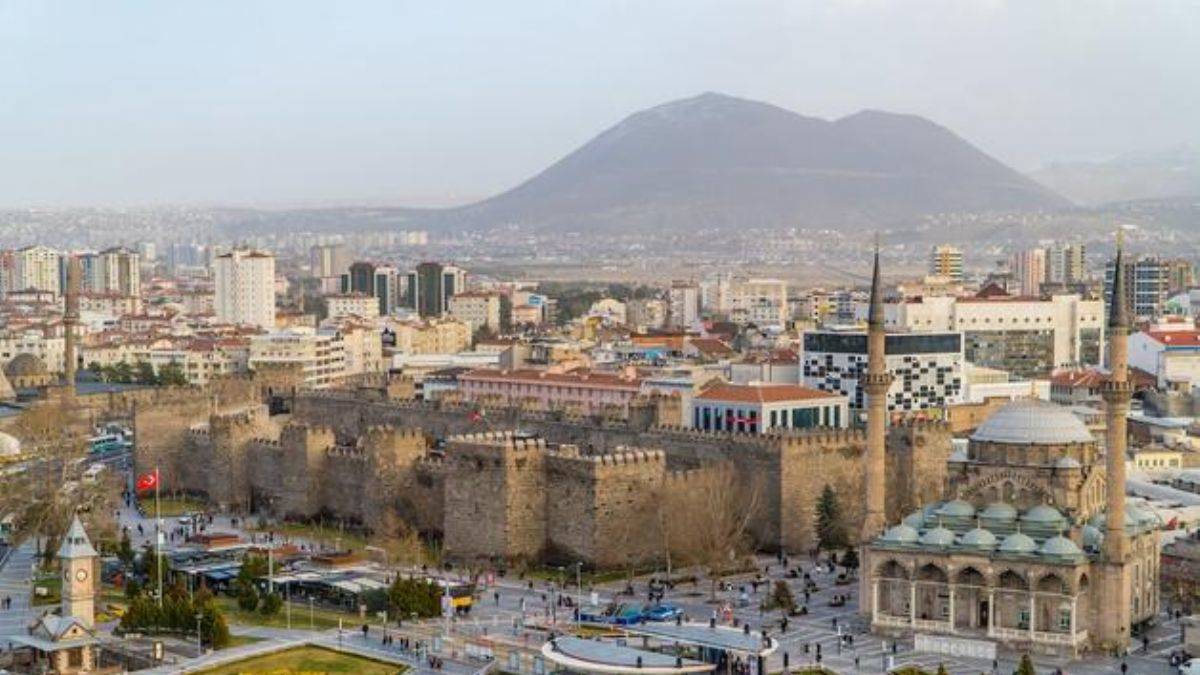 Deprem bölgesindeki konut satışlarında Kayseri ilk sırada yer aldı