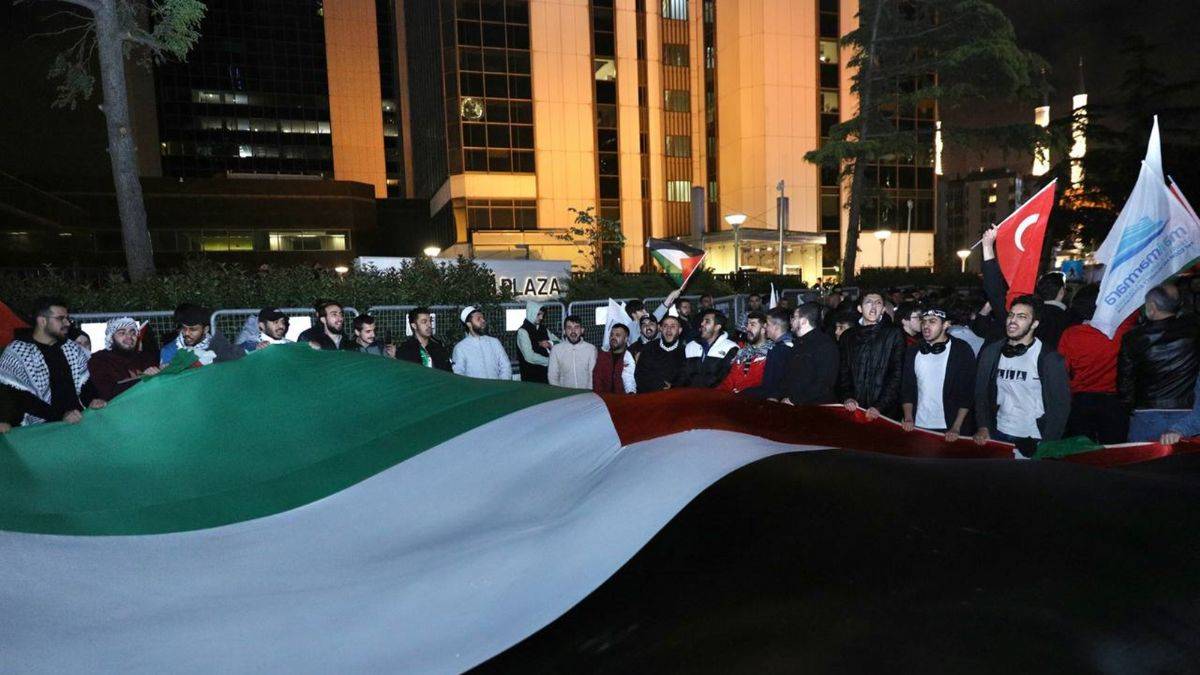 İşgalci İsrail Türkiye genelinde protesto edildi