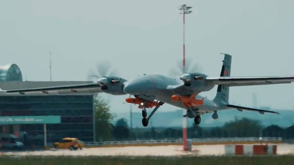 ÇAKIR seyir füzesi SİHA ile tam isabet vurdu