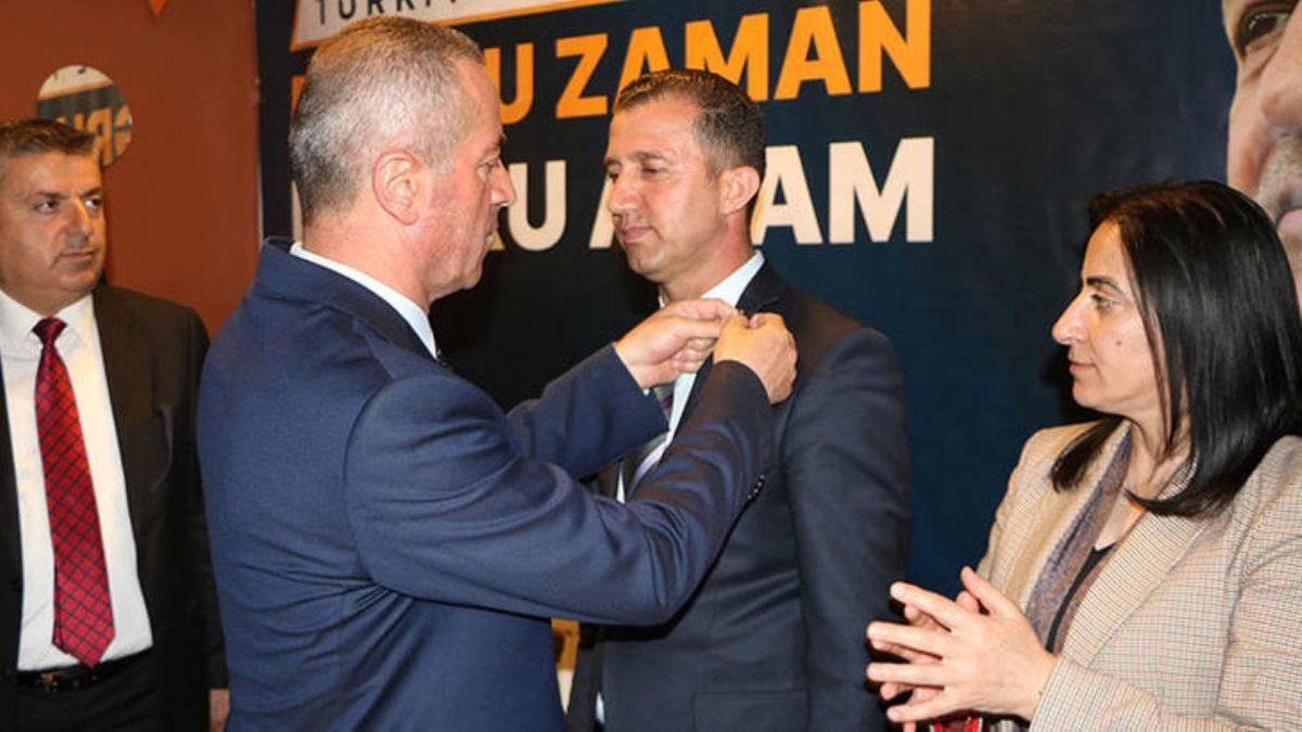 Hakkari Memleket Partisi İl Teşkilatı AK Parti'ye katıldı