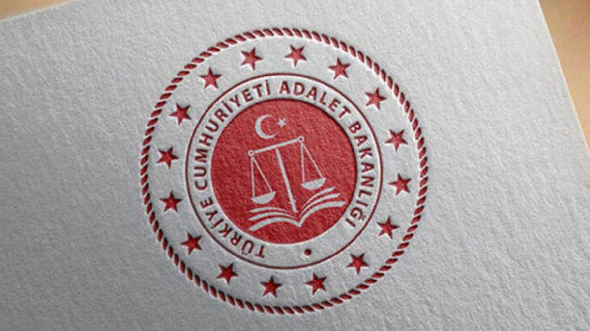 Adalet Bakanlığı: FETÖ elebaşının 27 suçtan iadesi istenmiştir