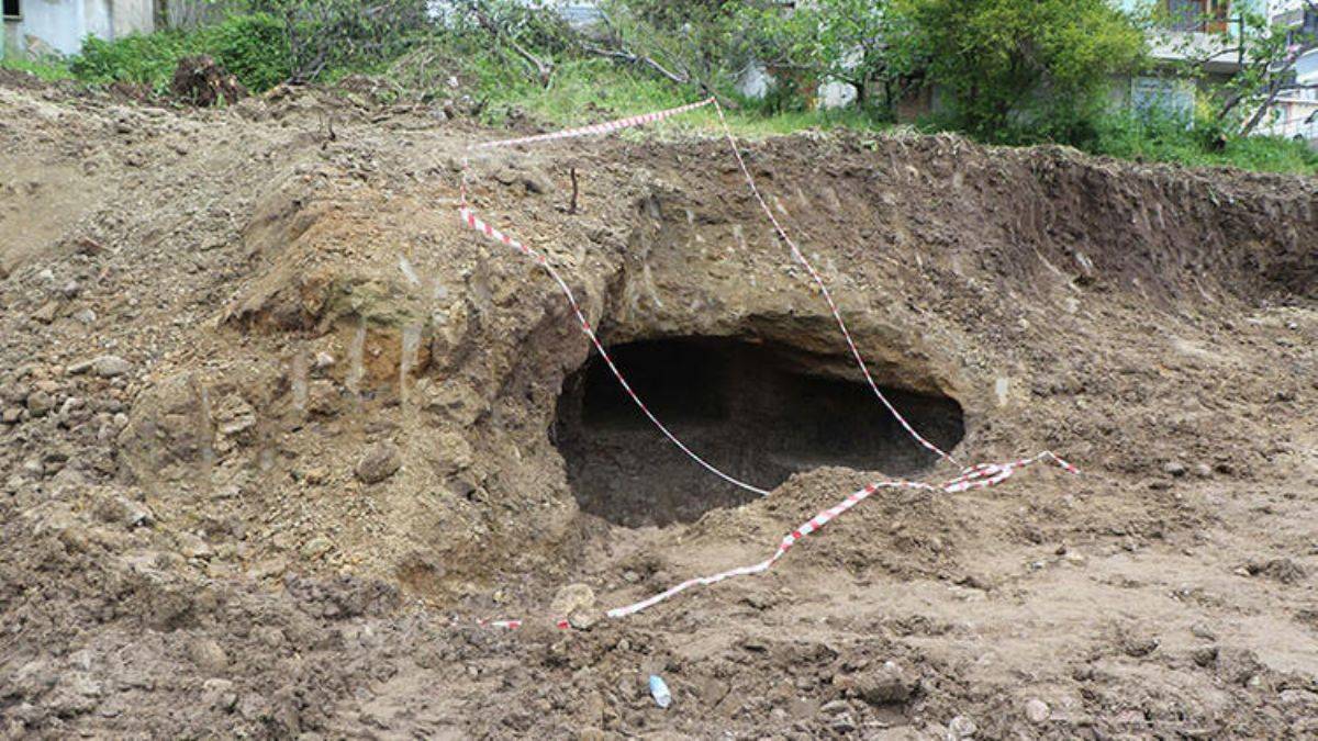 İnşaat kazısında 'mezar odası' çıktı