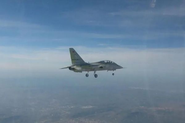 Türkiye'nin ilk jet motorlu uçağı HÜRJET de ''annelerin'' elinde büyüyor