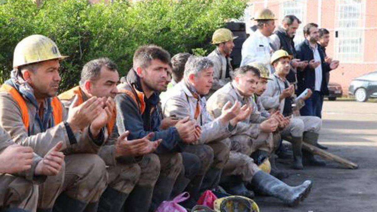 Zonguldak'ta 30 maden çalışanı, facianın 13'üncü yılında anıldı