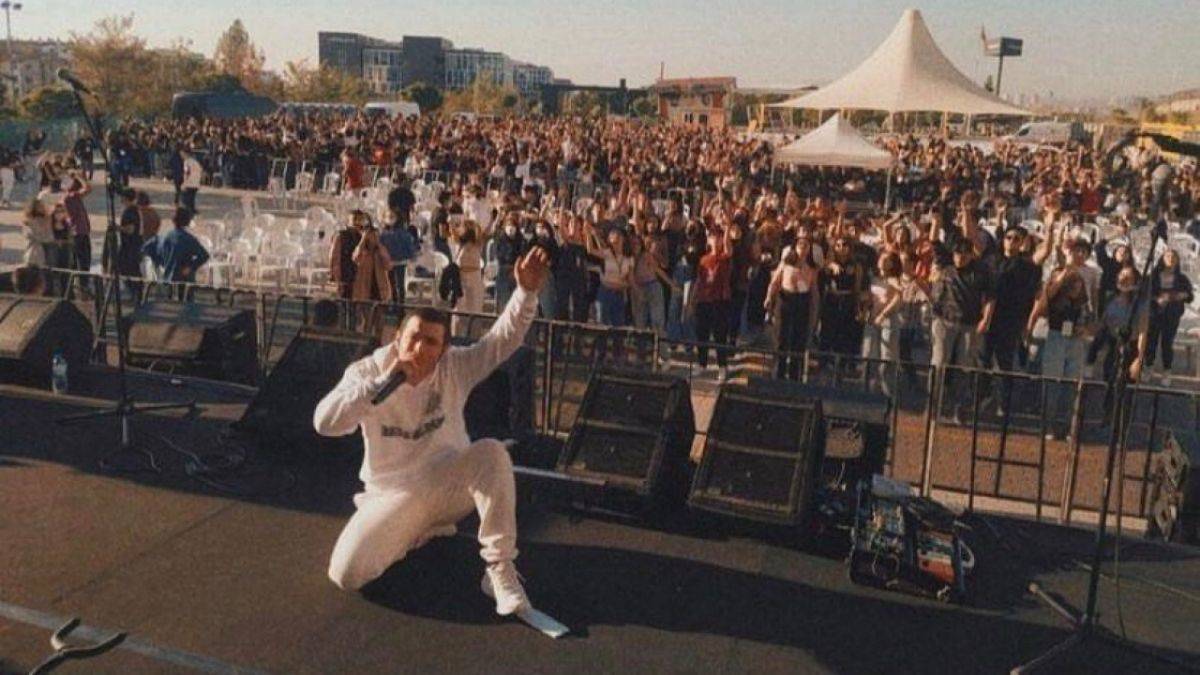 Genç rap yıldızı ödüllü menajer ile anlaştı