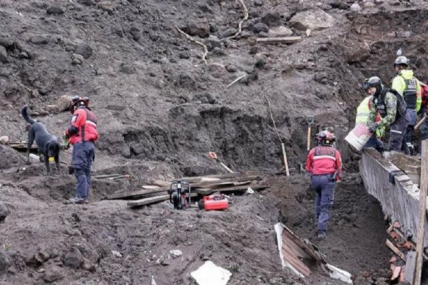 Ekvador'da toprak kaymasında vefat sayısı artıyor