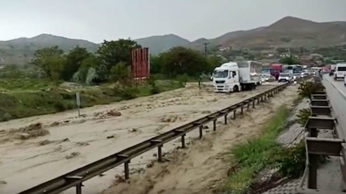 Ankara-Kırıkkale karayolu trafiğe kapandı