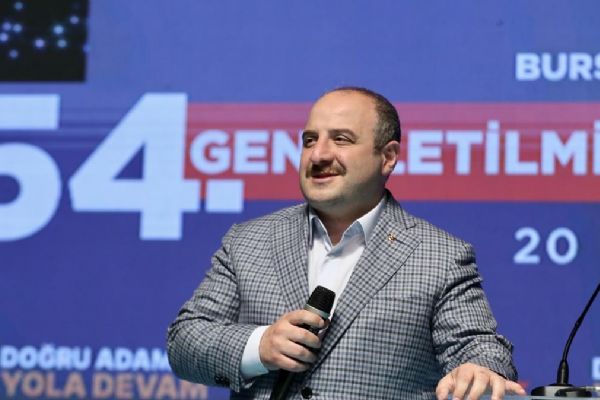 Bakan Varank: 11 seçimi kaybetmiş, halen 'ben istifa edeceğim' demiyor